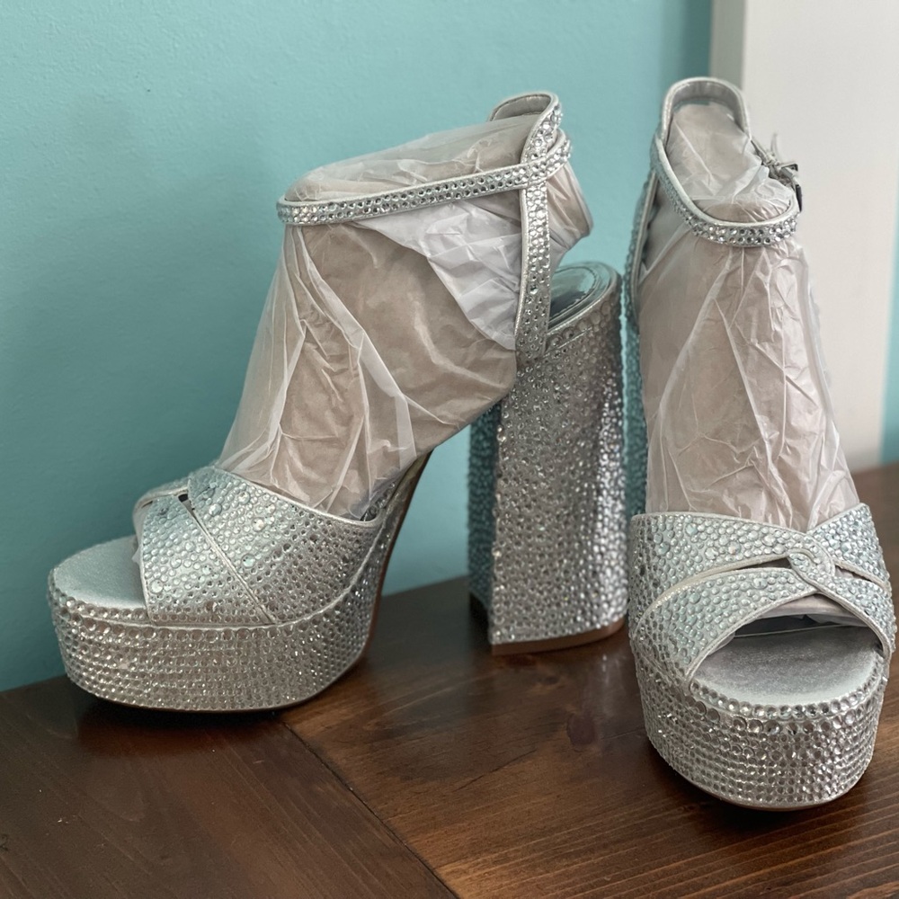 SPARKLE SHOES